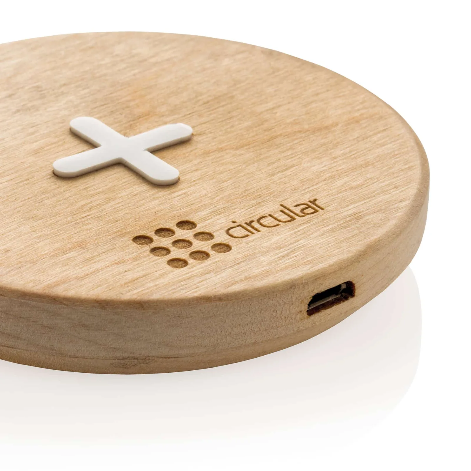 gravering middels CO2 op een powerbank van bamboe