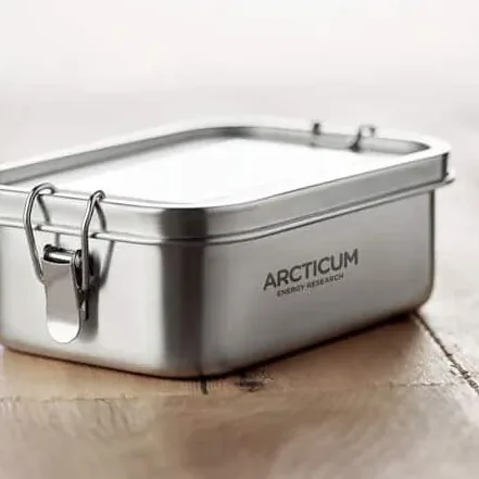 lasergravering logo op een lunchbox